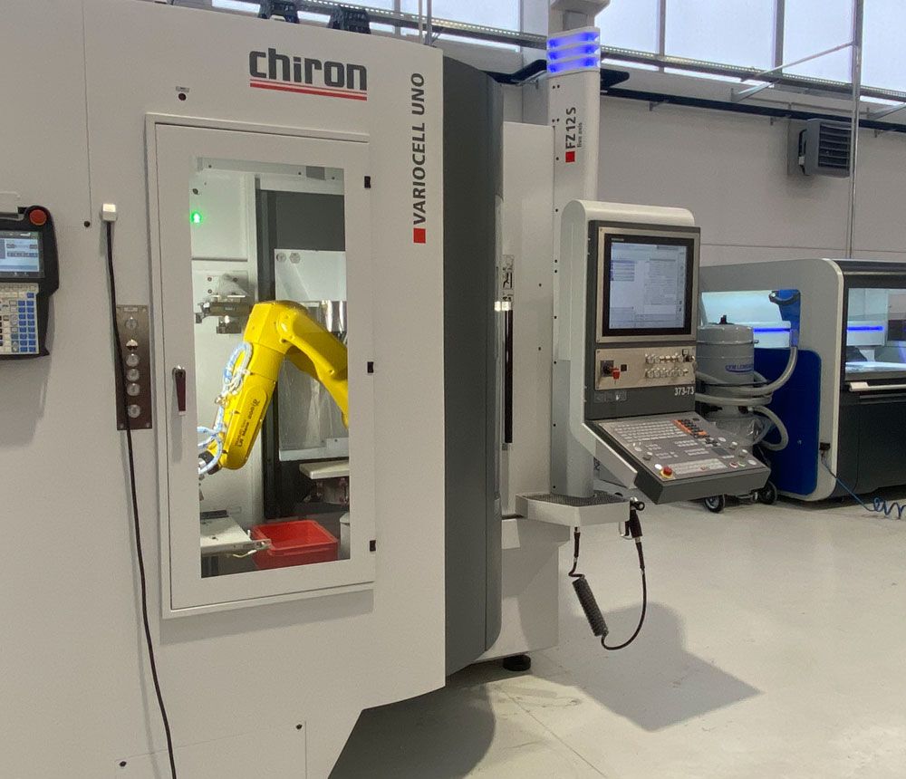 Machining centre with robotic loading